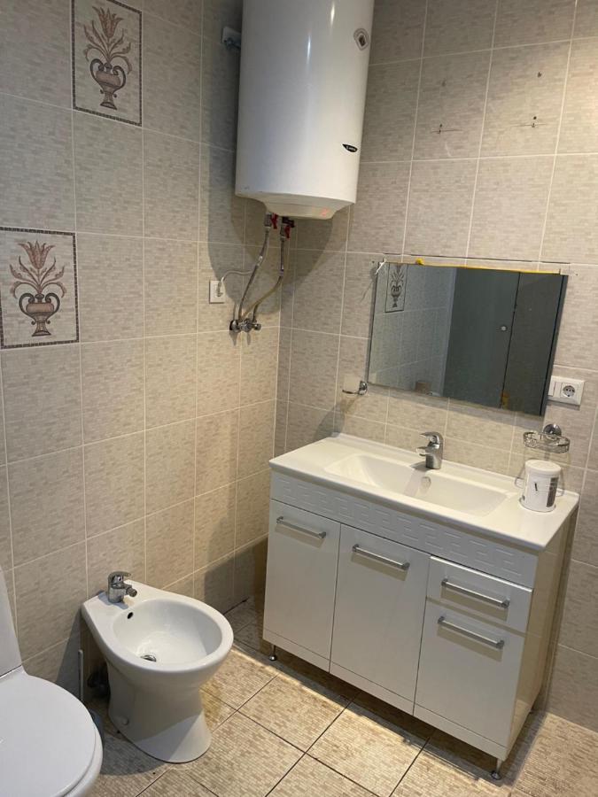 Vip "Hostel Ok Hotel" Kiev Exteriör bild